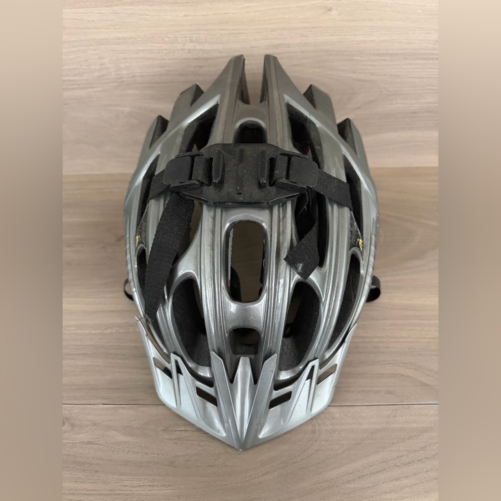 Specialized S3 medium 54-60cm gray bicycle helmet 249g - Picture 3 of 8